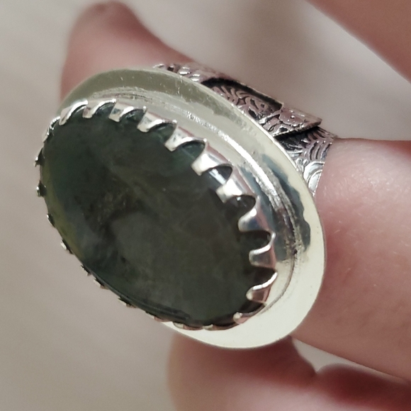 New Witchy Moss Agate Horned Crescent Moon 925 Silver Ring. - Picture 7 of 9